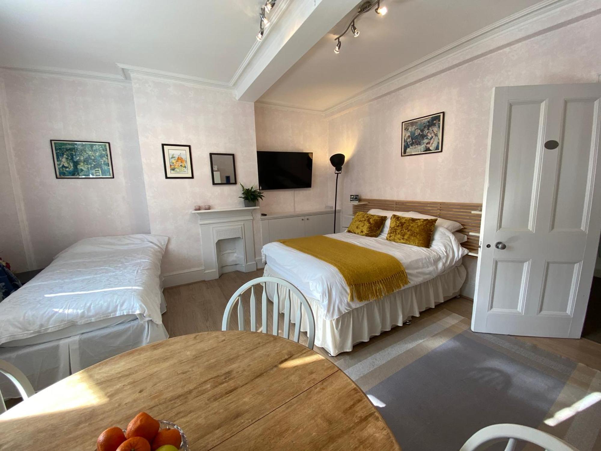 Deluxe Three Bed Bnb In Henley-On-Thames Near Station River & Town Centre Екстериор снимка