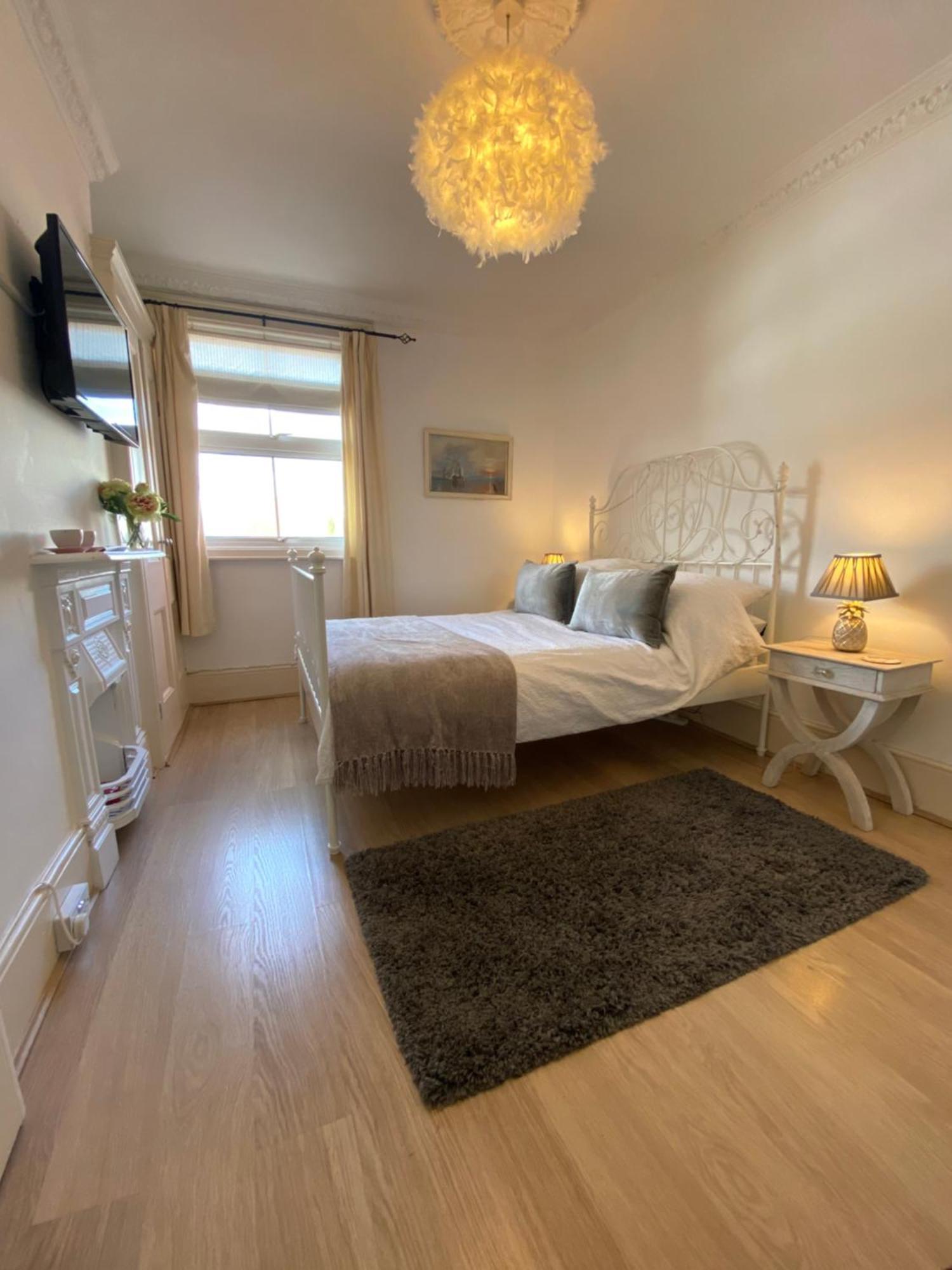 Deluxe Three Bed Bnb In Henley-On-Thames Near Station River & Town Centre Екстериор снимка