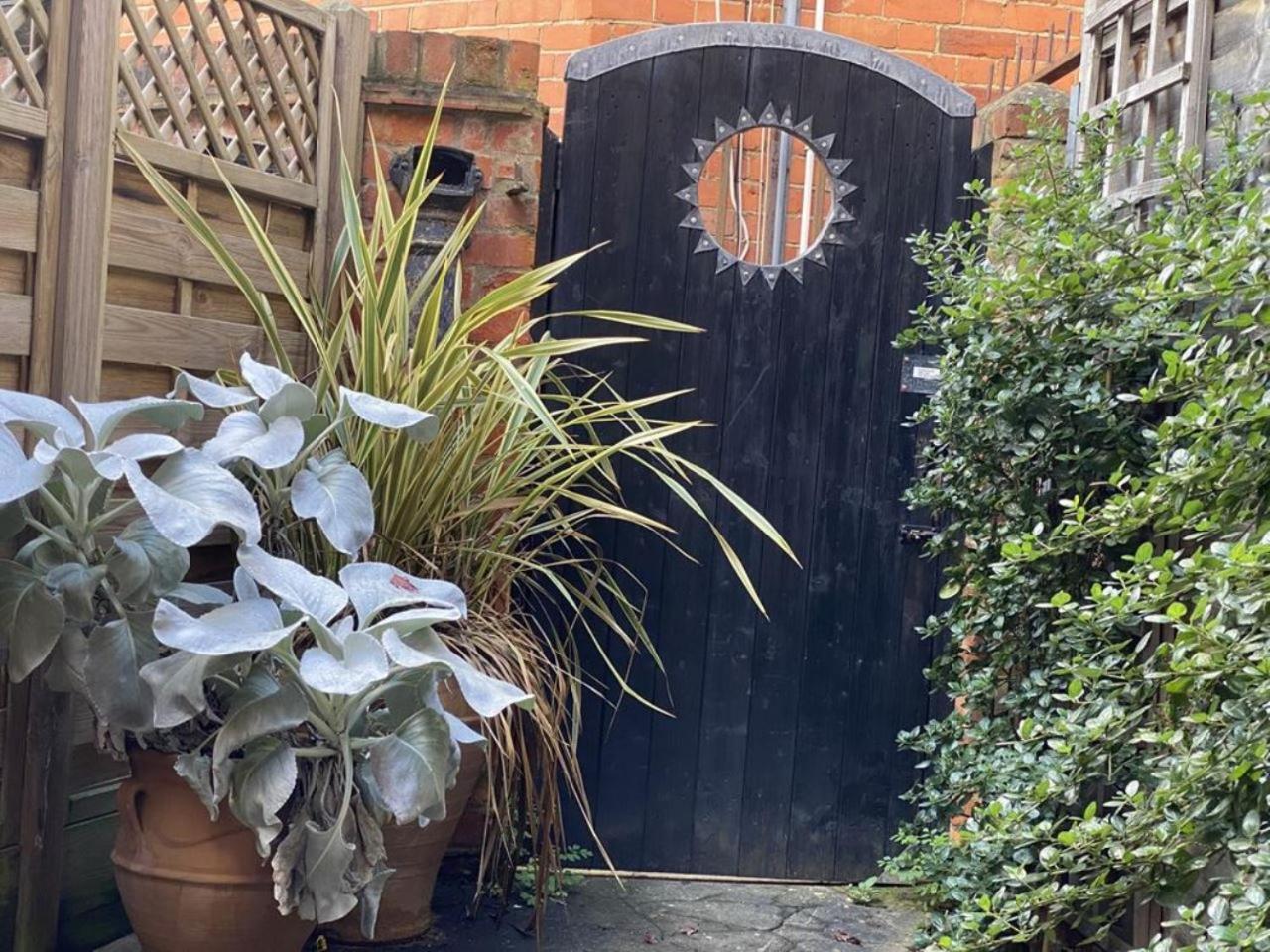 Deluxe Three Bed Bnb In Henley-On-Thames Near Station River & Town Centre Екстериор снимка