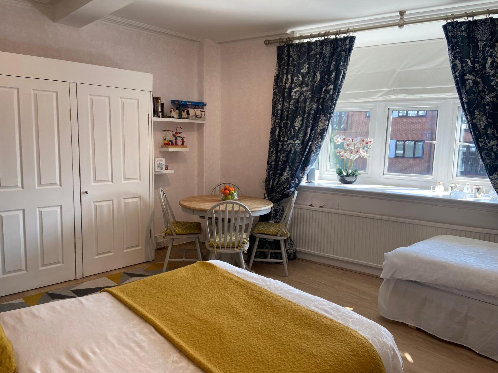 Deluxe Three Bed Bnb In Henley-On-Thames Near Station River & Town Centre Екстериор снимка