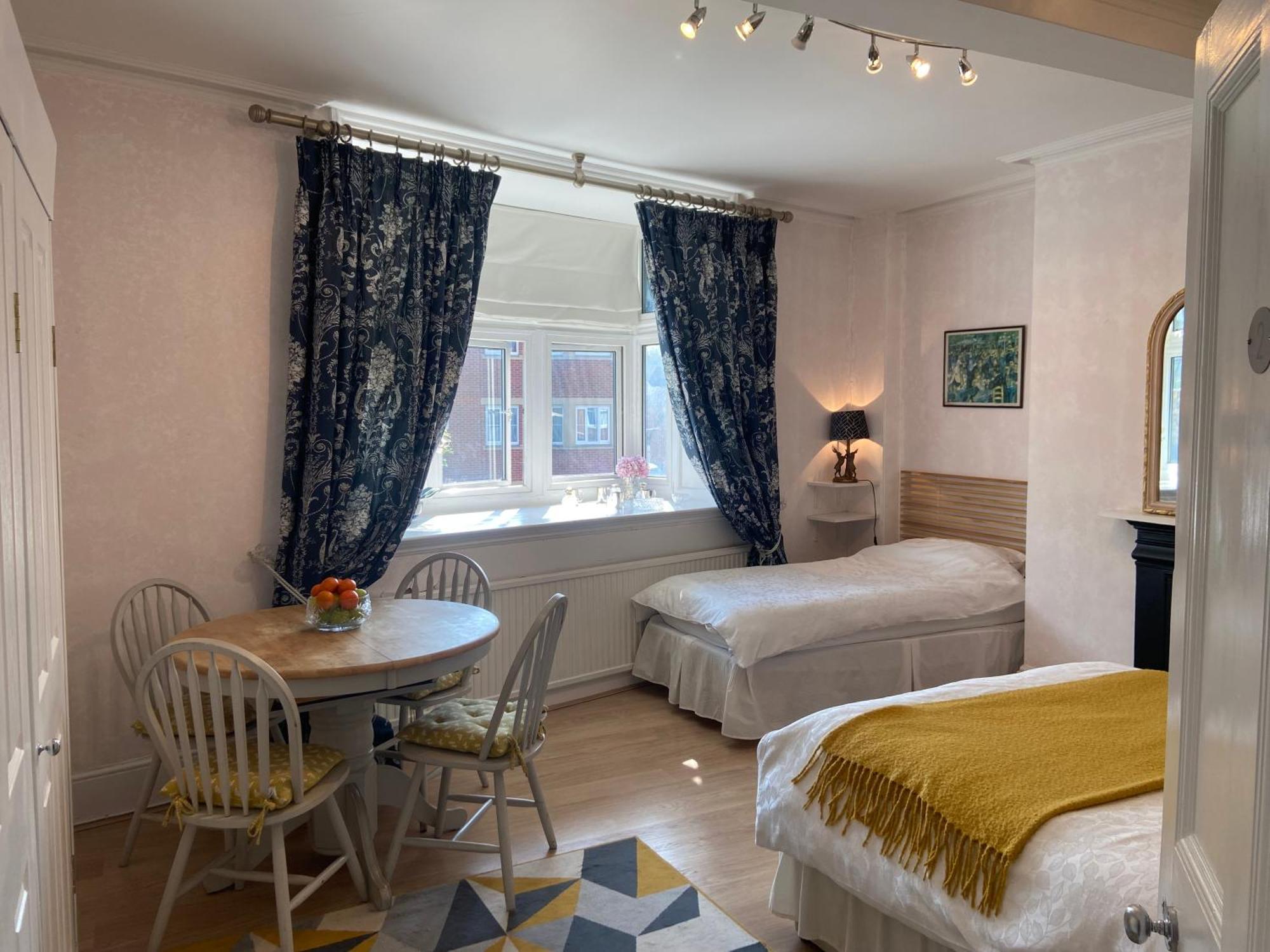 Deluxe Three Bed Bnb In Henley-On-Thames Near Station River & Town Centre Екстериор снимка